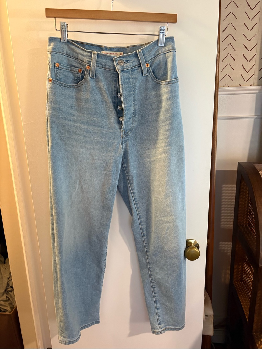 Levi’s | Ribcage Straight Ankle Jeans with Button Fly